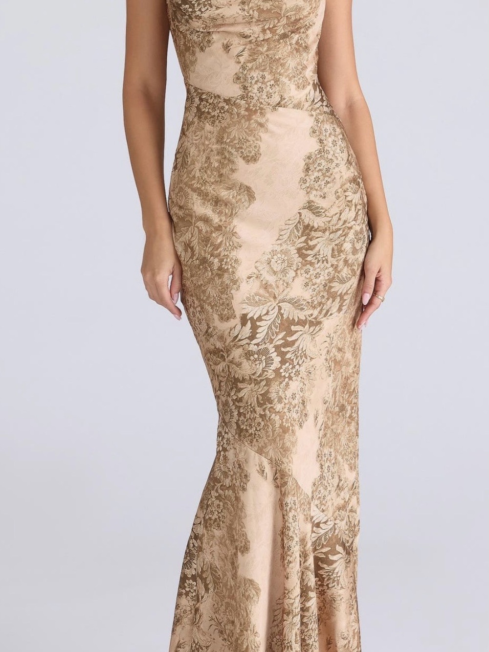 House of CB NALANI
Gold Patterned Satin Maxi Dress - Limited Edition size - M